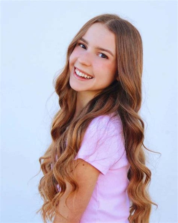 Anna McNulty Wiki, Bio, Age, Height, Flexibility, Instagram, Net Worth