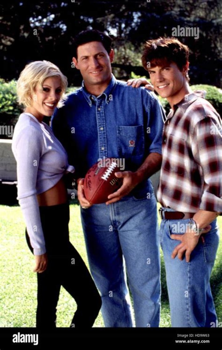 Cameron Bancroft Beverly Hills 90210 8x10 one page magazine photo