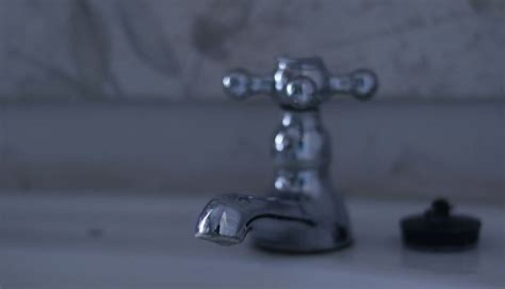 How do you fix tarnished chrome taps?