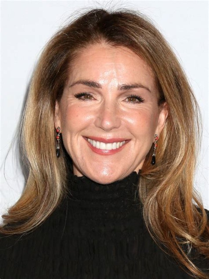 How Rich Is Peri Gilpin? (Solution found)
