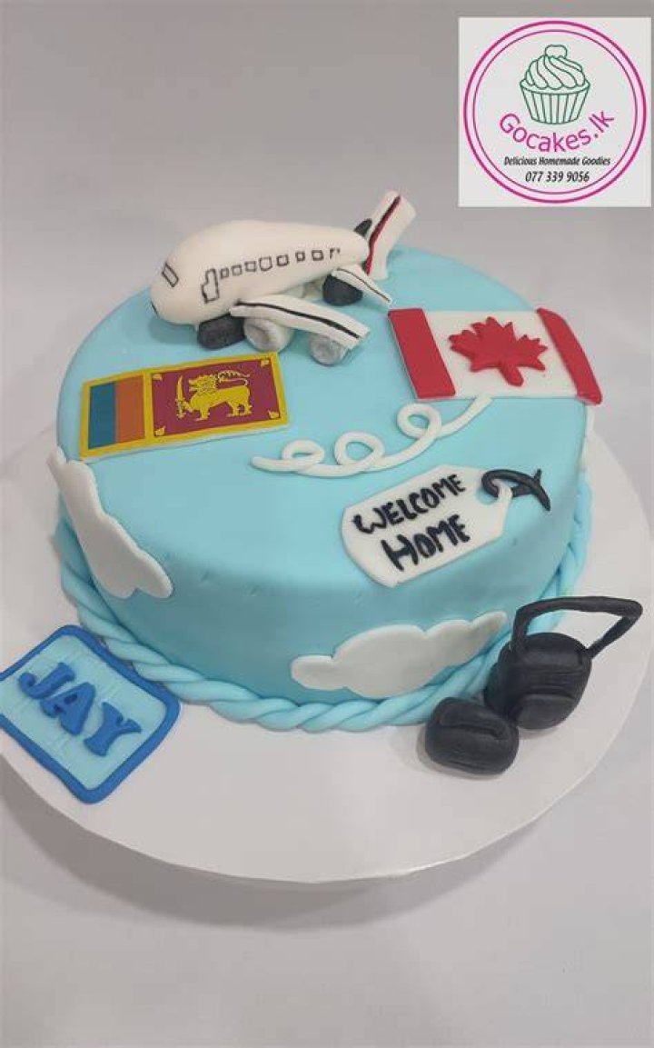 Is cake allowed in flight?