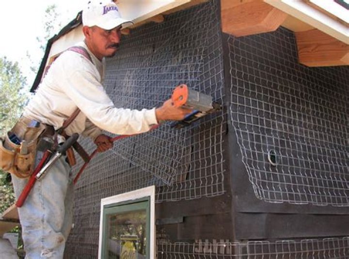 Is stucco wire the same as chicken wire?