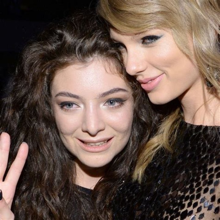 Lorde Clarifies Her Taylor Swift Squad Sunrise Answer