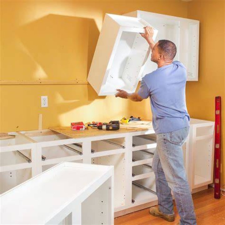 Question: Do You Install Top Or Bottom Kitchen Cabinets First??