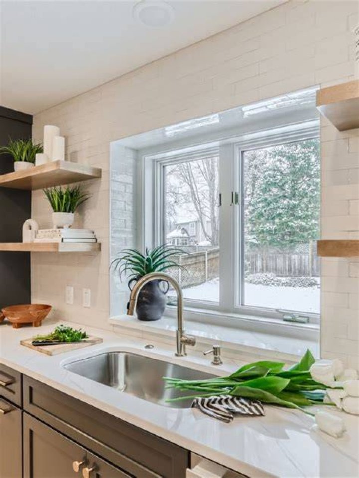 Quick Answer: What Should I Put On My Kitchen Window??