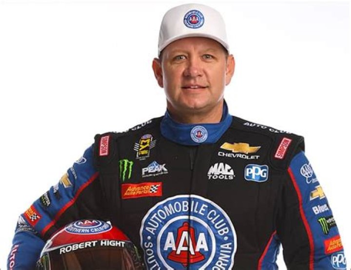 Robert Hight Biography, Age, Wiki, Height, Weight, Girlfriend, Family