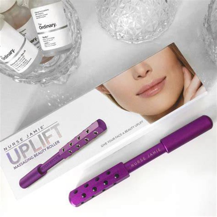 Uplift Massaging Beauty Roller