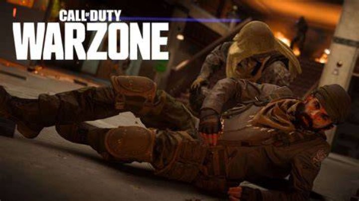 Warzone Glitch Allows Players To Shoot Through Rooftops