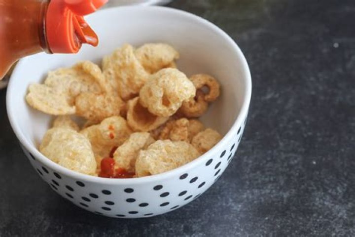 What Do You Put On Chicharrones Hot Sauce? (Solution found)