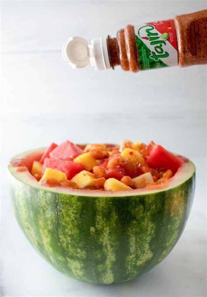 What Fruit Does Mexicans Put Hot Sauce On? (Solution)