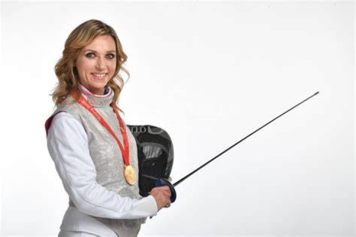 Where Did Valentina Vezzali Train? (Solved)